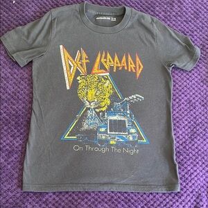 Abercrombie Kids Black Short Sleeve Tee with Graphic Design